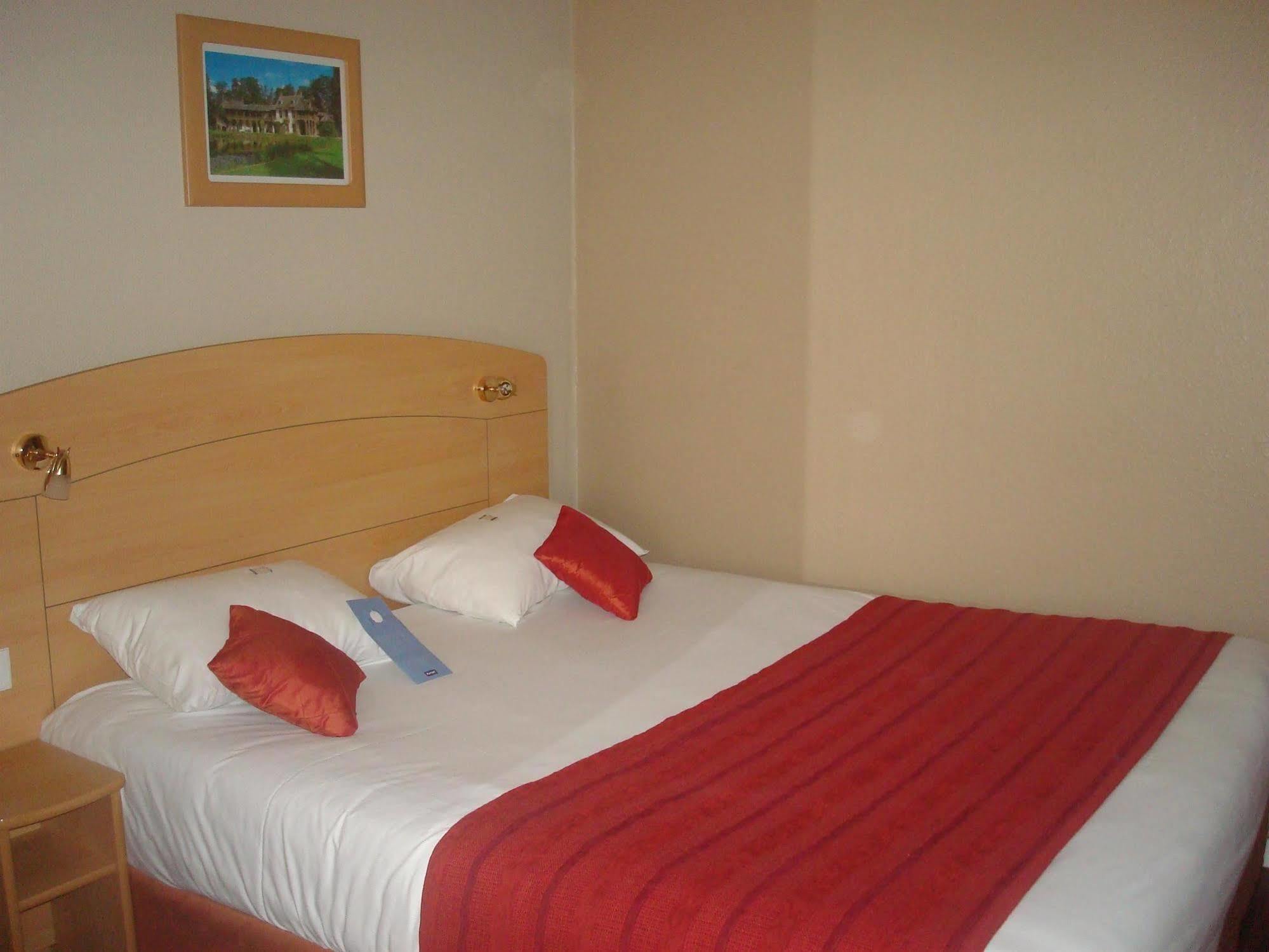 Sure Hotel By Best Western Plaisir Exterior foto